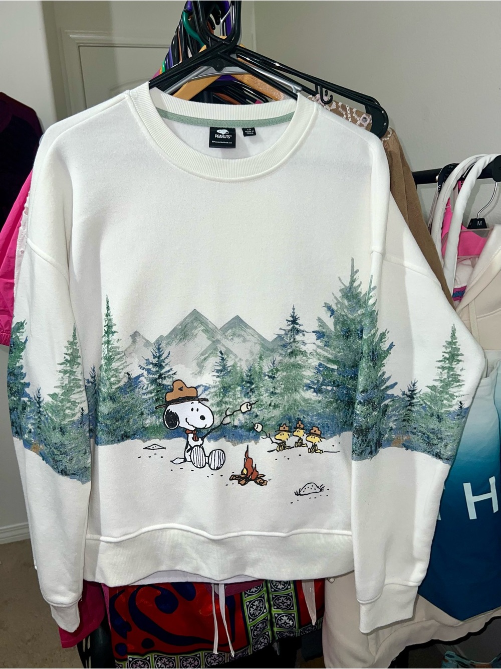 Peanuts 🥜 Cream Scenic Snoopy Crewneck Sweater with Forest Graphic - Picture 7 of 15